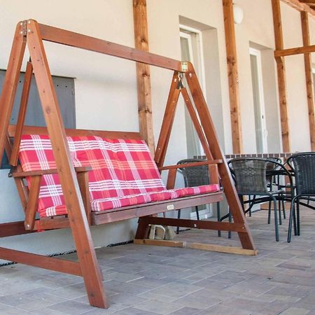 Appartamento Apartmán Železnice Esterno foto