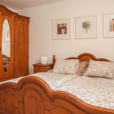 Appartamento Apartmán Železnice Esterno foto