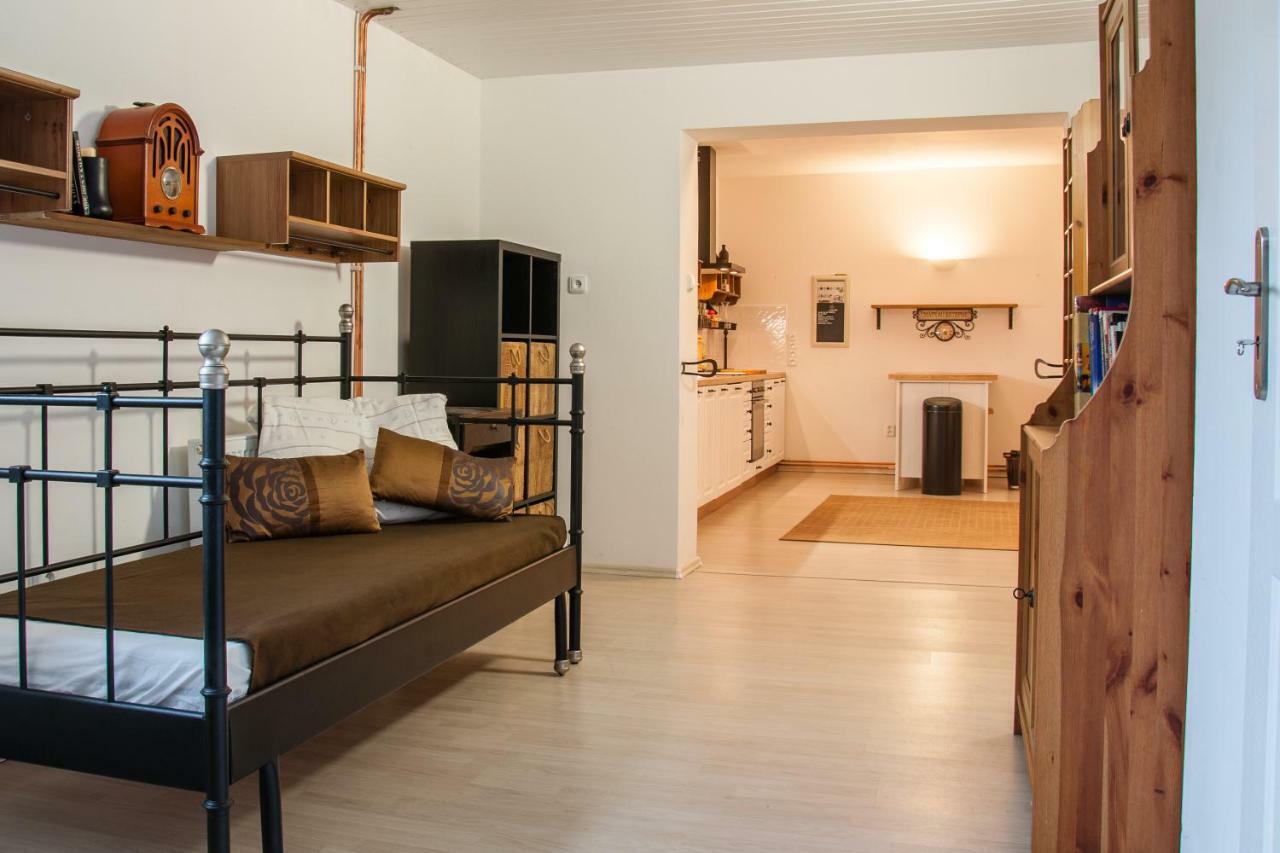 Appartamento Apartmán Železnice Esterno foto