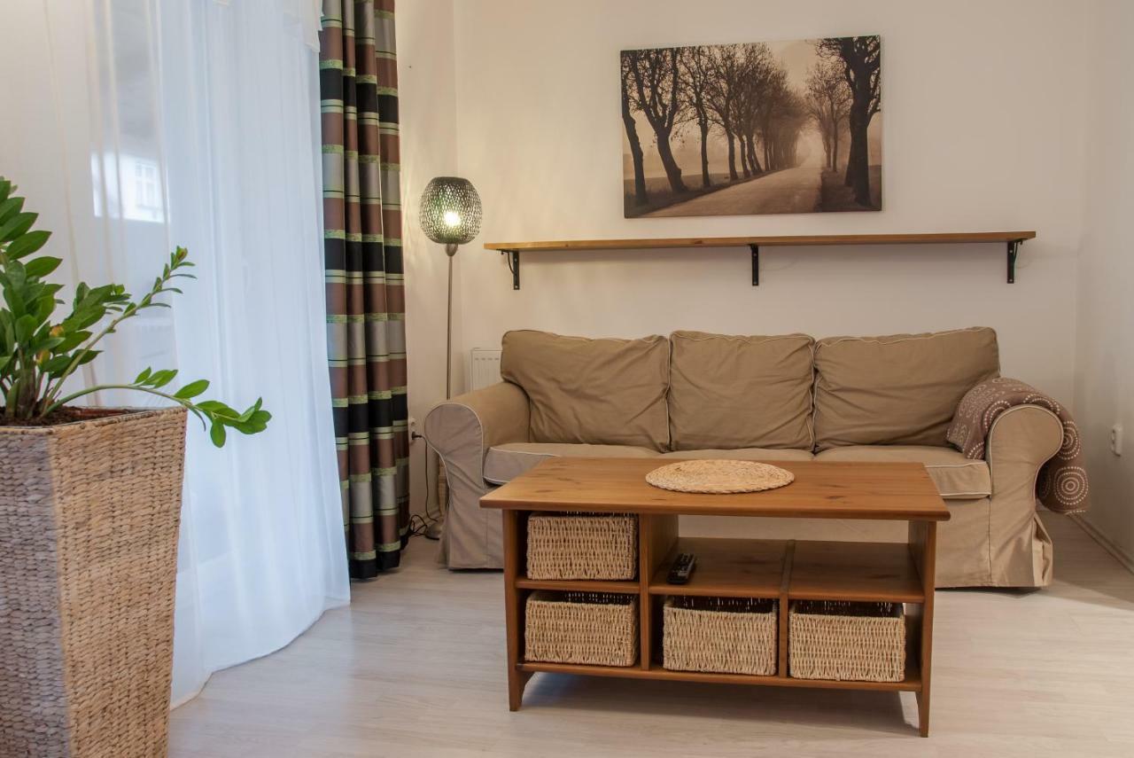 Appartamento Apartmán Železnice Esterno foto