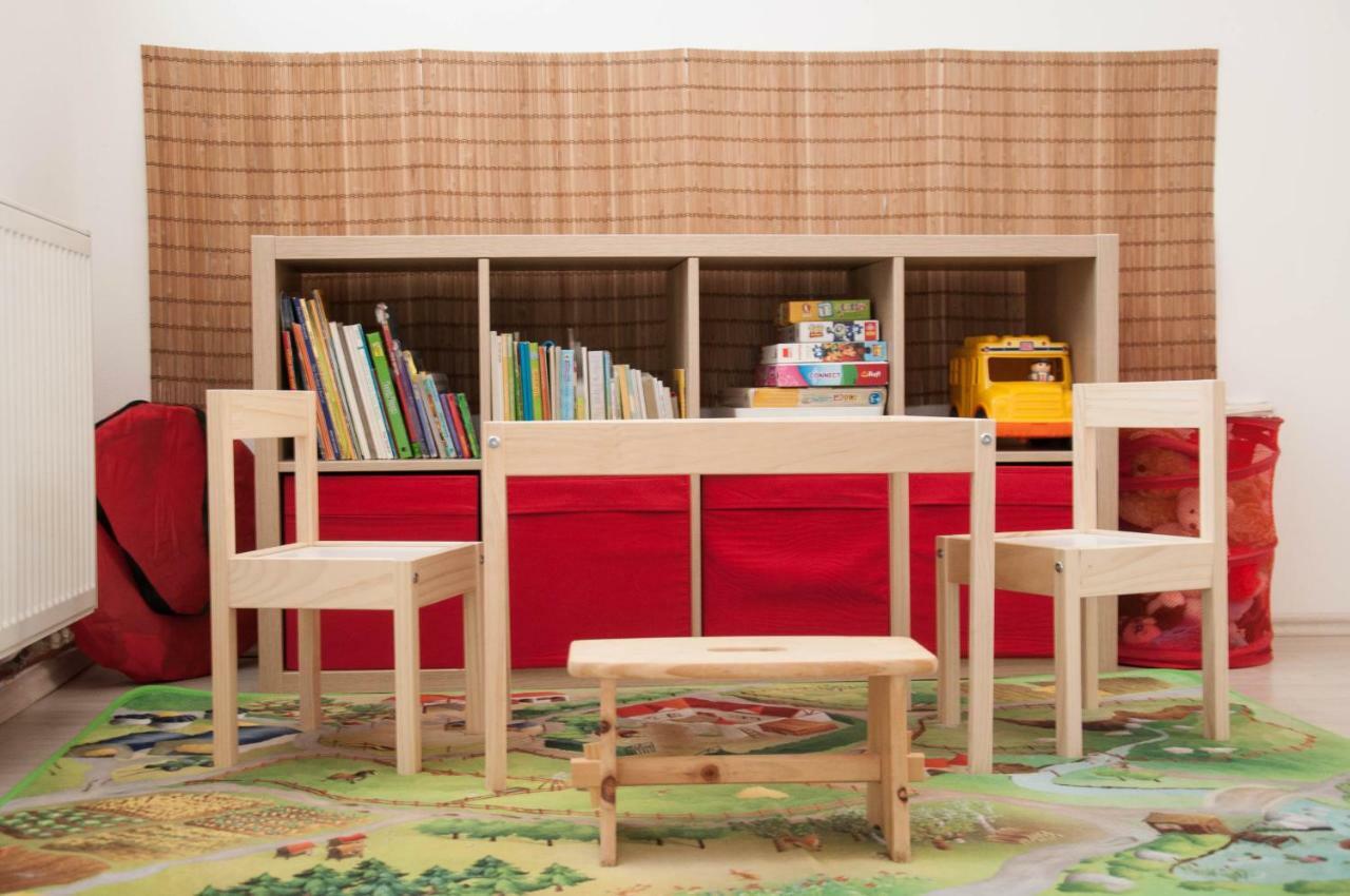 Appartamento Apartmán Železnice Esterno foto