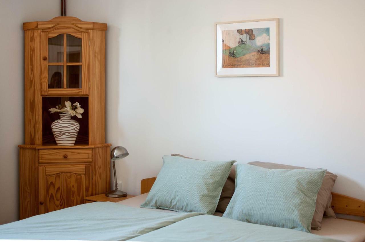 Appartamento Apartmán Železnice Esterno foto