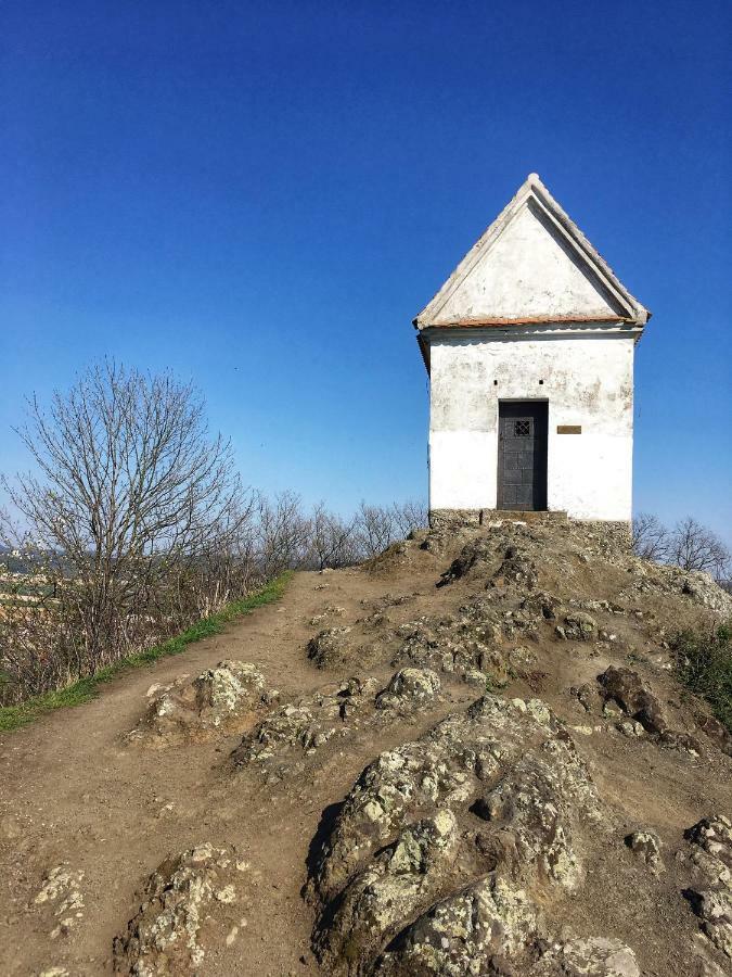 Appartamento Apartmán Železnice Esterno foto